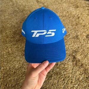 Blue TaylorMade golf hat with Velcro adjustable strap; perfect condition